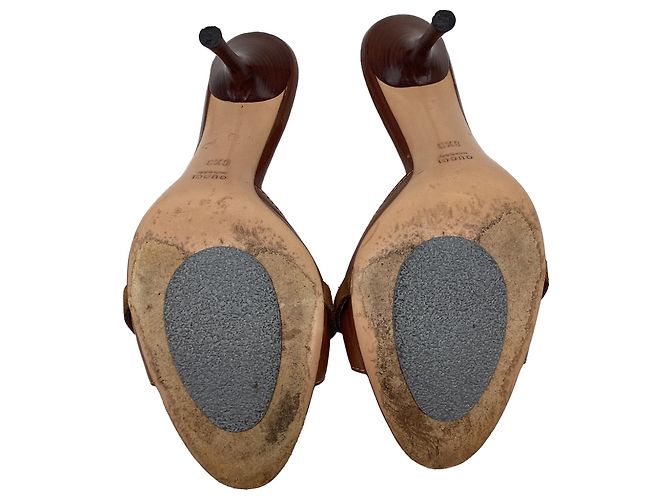 Mules con tacco Gucci Horsebit in pelle marrone - vista 10