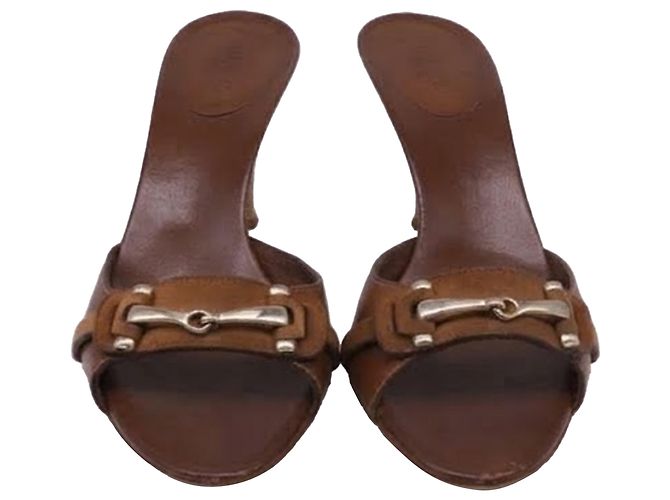 Mules con tacco Gucci Horsebit in pelle marrone - vista 2