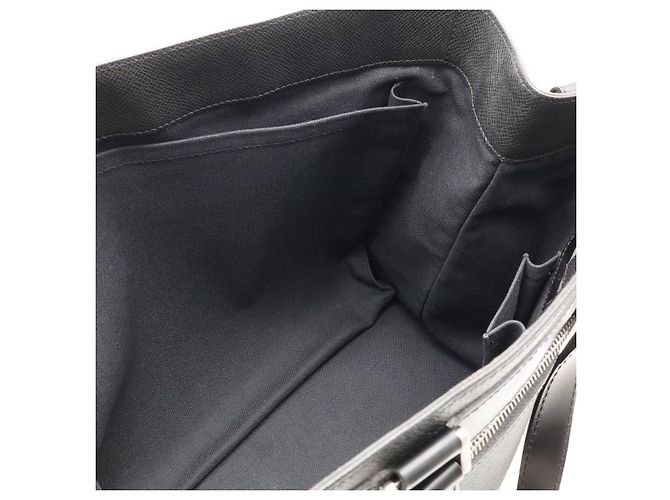 Borsetta Louis Vuitton Taiga Kasbek PM Grigio - vista 7