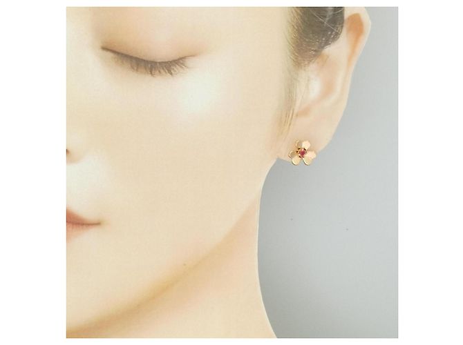 Brincos Van Cleef & Arpels Frivole Mini Stud Earrings - vista 4