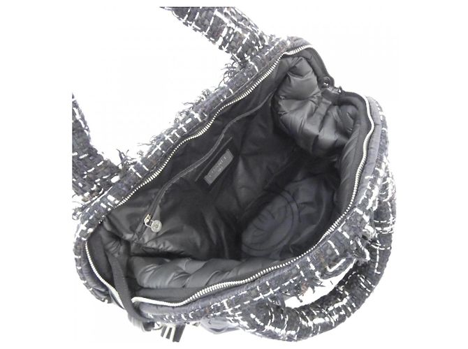 Bolso Chanel 91937 en negro y blanco - vista 5