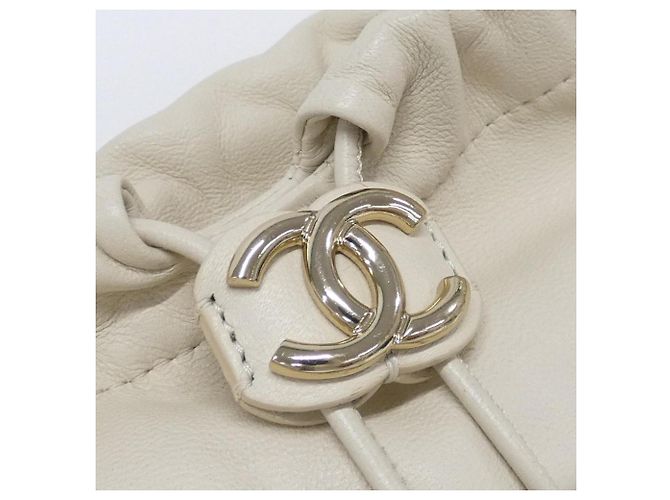 Bolsa de ombro Chanel AS2313 em couro marfim Cru - vista 5