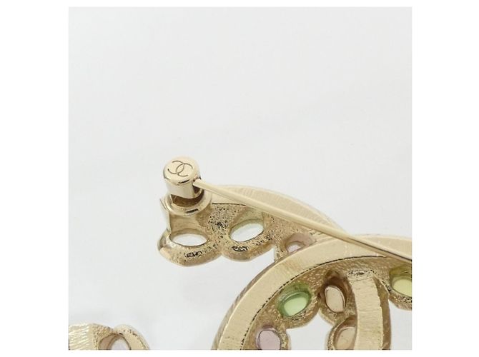 Broche Chanel en marrón, dorado, verde y blanco Castaño - vista 3