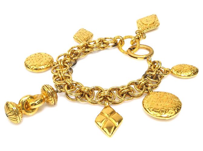 Bracciale con ciondolo dorato Chanel Mademoiselle D'oro - vista 2