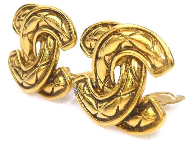 Boucles d'oreilles clips Chanel Gold Doré - vue 3