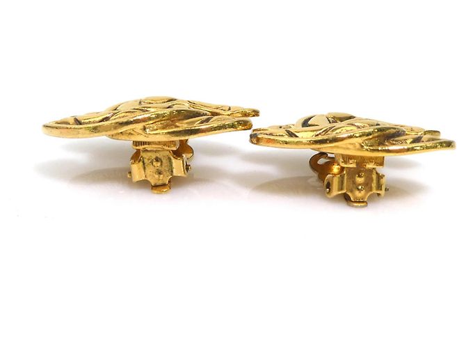 Boucles d'oreilles clips Chanel Gold Doré - vue 4