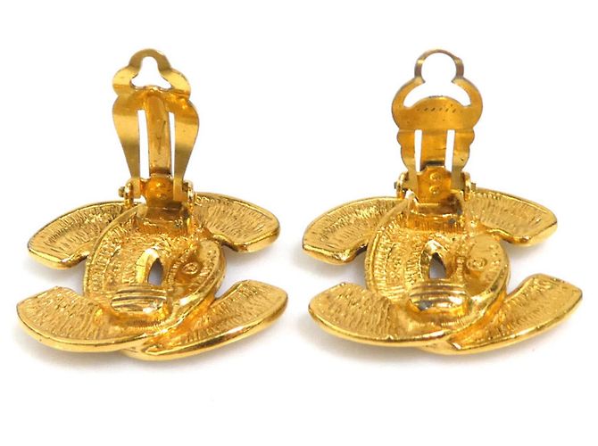 Boucles d'oreilles clips Chanel Gold Doré - vue 6