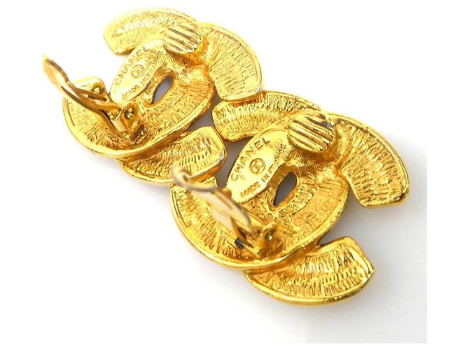 Boucles d'oreilles clips Chanel Gold Doré - vue 7