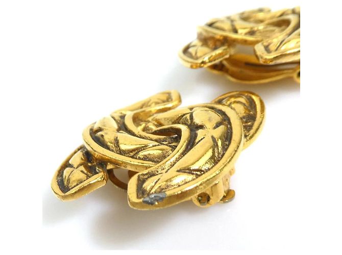 Boucles d'oreilles clips Chanel Gold Doré - vue 8