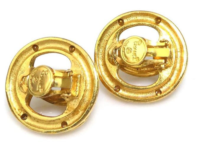 Timeless Orecchini a clip Chanel Gold D'oro - vista 5