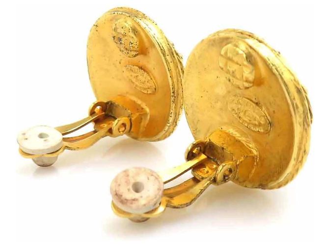 Orecchini a clip Chanel Gold D'oro - vista 3