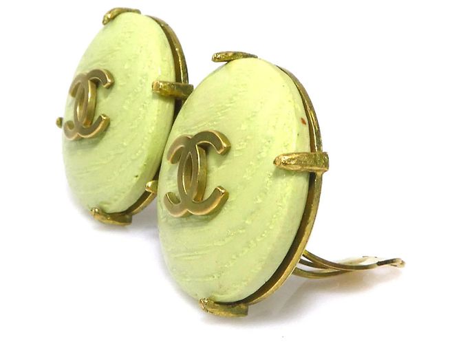 Orecchini a clip Chanel oro e verde chiaro D'oro - vista 3