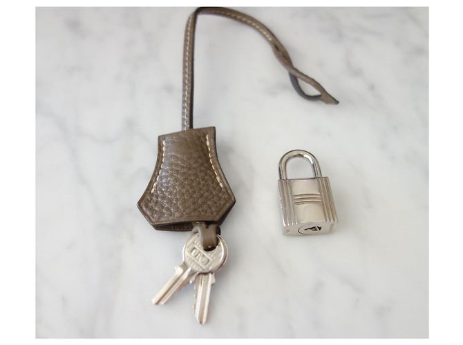 Hermès Birkin 30 in pelle Togo Étoupe Grigio - vista 13