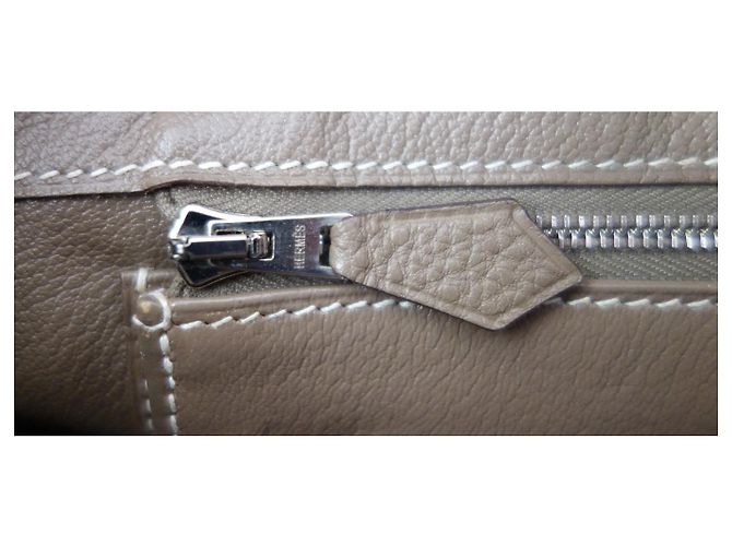 Hermès Birkin 30 in pelle Togo Étoupe Grigio - vista 15