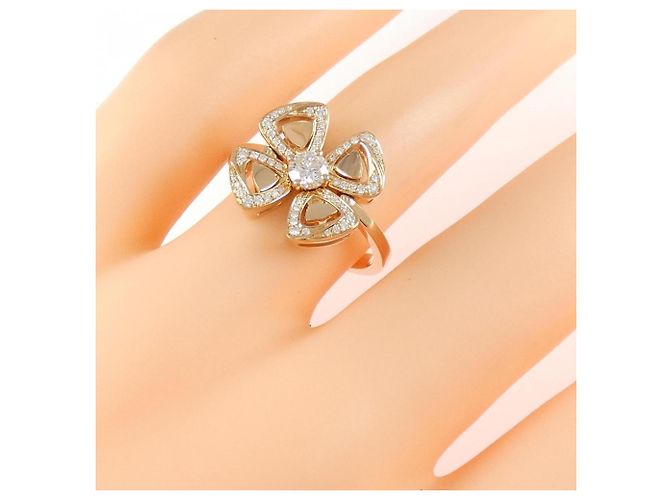 Bulgari Anello fede Bvlgari Fiorever in oro rosa 18K e diamanti - vista 5
