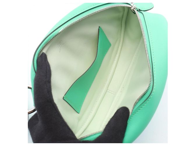 Hermès Bolso cinturón Hermes In the Loop en Verde - vista 3