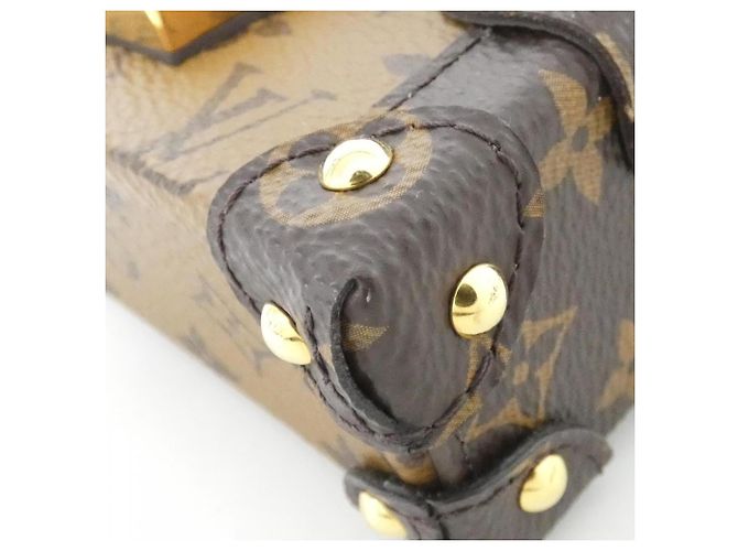 Borsa a mano Louis Vuitton Monogram Reverse Essential Trunk Marrone - vista 3