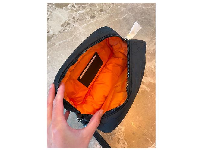 Pochette imbottita Gucci GG Supreme Nero - vista 7