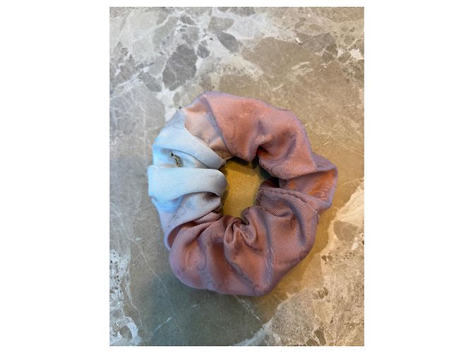 Gucci GG Marmont Scrunchie in seta Rosa Bianco - vista 3