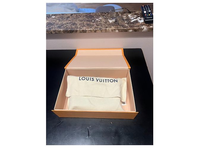 Borsa Louis Vuitton Monogram Pochette Voyage MM - vista 4