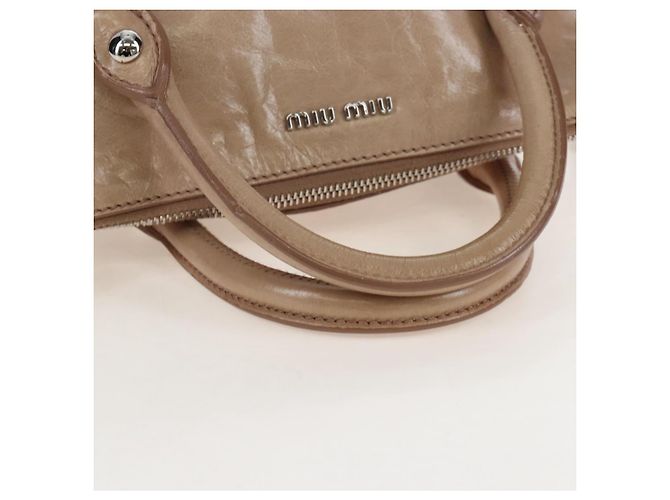 Miu Miu Bow Satchel em Couro Cervo Mini Bege - vista 7