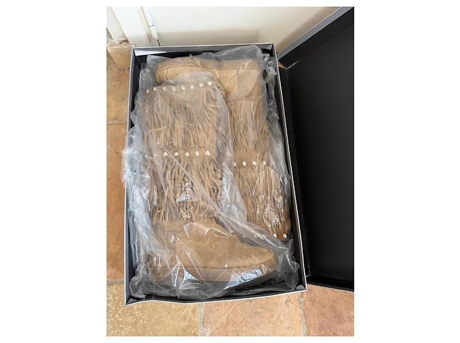 Gianmarco Lorenzi Botas altas de ante beige con flecos y tachuelas - vista 9