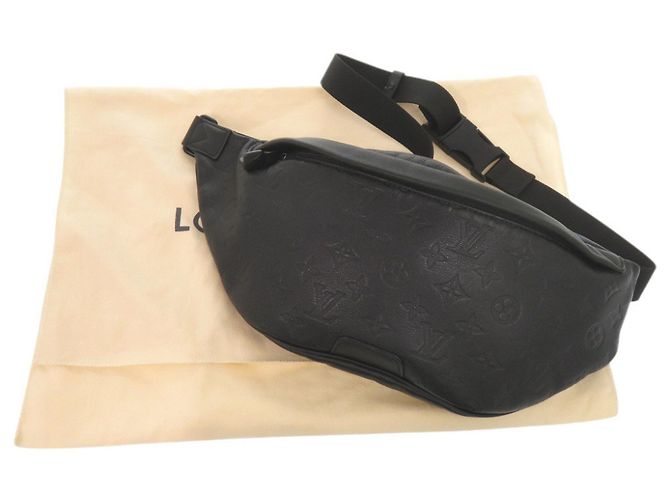 Sac banane Louis Vuitton Discovery Noir - vue 2