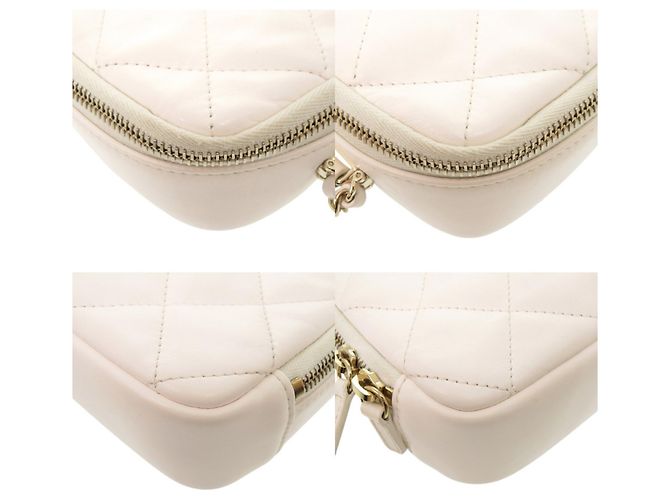 Borsa a tracolla Chanel Vanity Case Matelassé con catena Bianco - vista 3