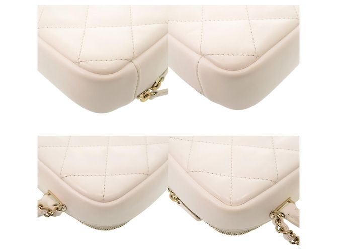Borsa a tracolla Chanel Vanity Case Matelassé con catena Bianco - vista 4