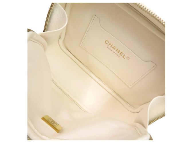 Borsa a tracolla Chanel Vanity Case Matelassé con catena Bianco - vista 5