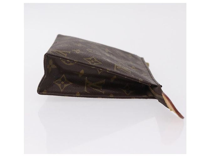 Bolsa de aseo Louis Vuitton Monogram Canvas 19 Castaño - vista 3