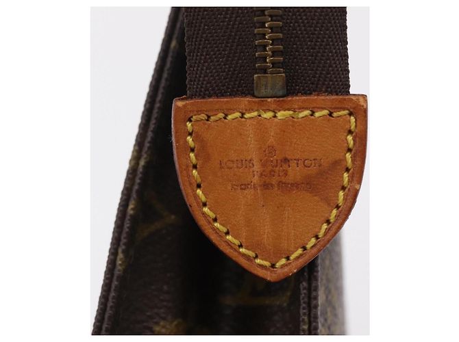 Bolsa de aseo Louis Vuitton Monogram Canvas 19 Castaño - vista 6