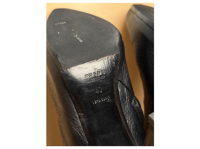 Botas altas de piel negra Prada Talla 40 Negro - vista 11