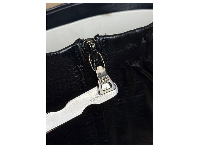 Botas altas de piel negra Prada Talla 40 Negro - vista 6