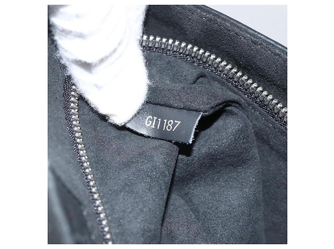 Louis Vuitton Harrington Messenger Epi Leather MM Nero - vista 7