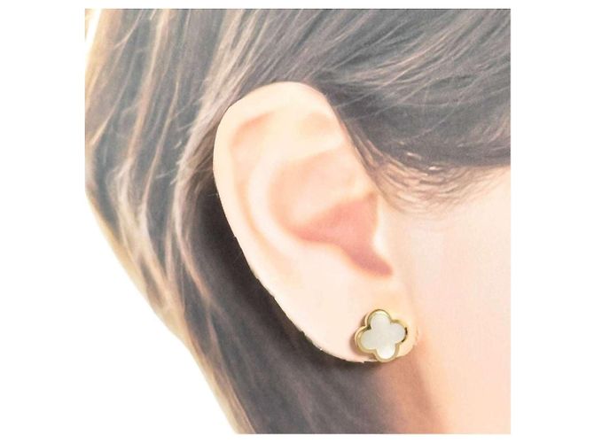 Boucles d'oreilles Van Cleef & Arpels Women's Pure Alhambra - vue 11