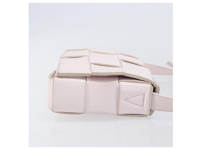 Bottega Veneta Cassette Maxi Intrecciato Leather Small Rosa - vista 3