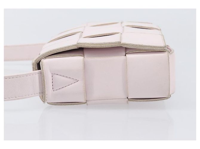 Bottega Veneta Cassette Maxi Intrecciato Leather Small Rosa - vista 4