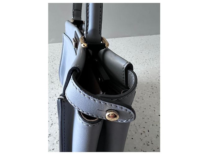 Fendi Peekaboo MM Handtasche aus grauem Leder - Ansicht 11