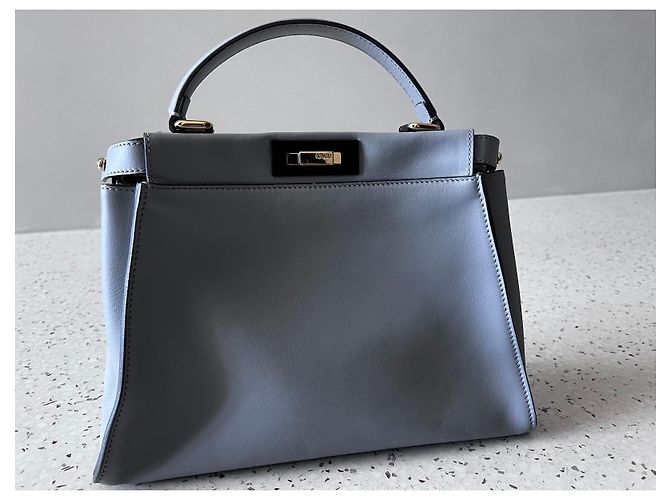 Fendi Peekaboo MM Handtasche aus grauem Leder - Ansicht 14