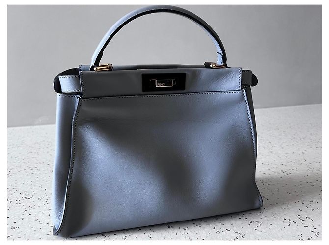Fendi Peekaboo MM Handtasche aus grauem Leder - Ansicht 16