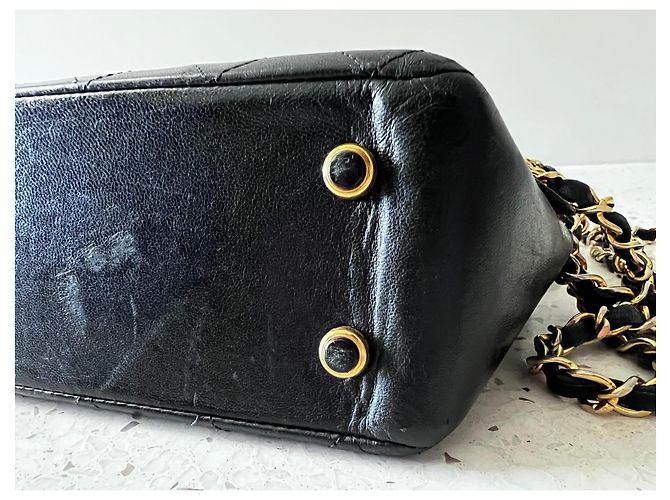 Mademoiselle Borsa a tracolla Chanel in pelle matelassé nera Nero - vista 10