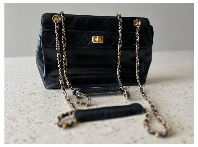 Mademoiselle Borsa a tracolla Chanel in pelle matelassé nera Nero - vista 14