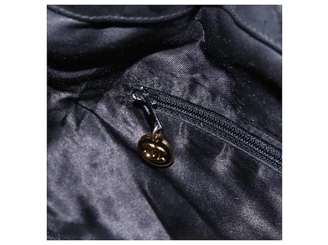 Borsa a tracolla CHANEL Matelasse in pelle verniciata nera e oro CC Auth bs37475 - vista 23