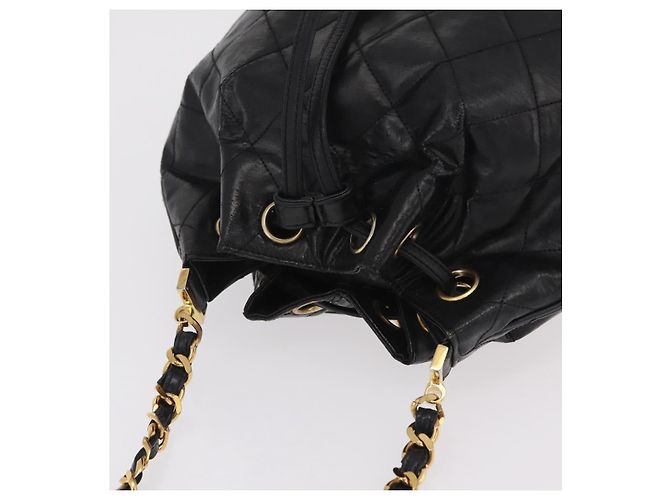 Borsa a tracolla CHANEL Matelasse in pelle verniciata nera e oro CC Auth bs37475 - vista 7