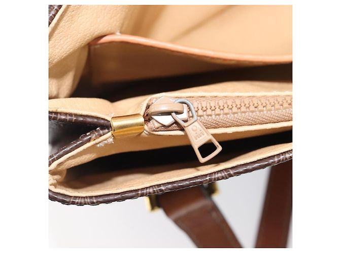 Céline Borsa a tracolla CELINE Macadam PVC Brown Gold Tone Auth mr3108A Marrone - vista 23