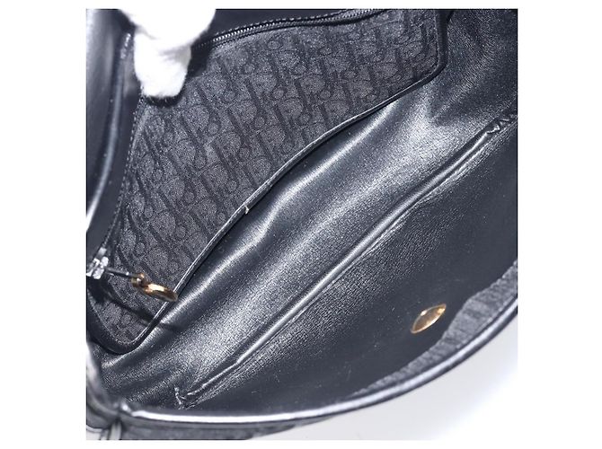 Bolsa de Ombro Christian Dior Trotter Canvas Preta Tom Dourado Auth 208865 - vista 21