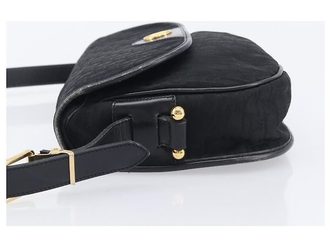 Bolsa de Ombro Christian Dior Trotter Canvas Preta Tom Dourado Auth 208865 - vista 5