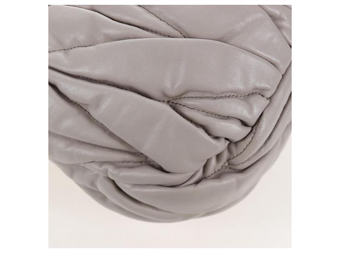 Borsa a mano Miu Miu Matelassé in pelle 2way Grigio Oro Auth 167690M Marrone D'oro - vista 17