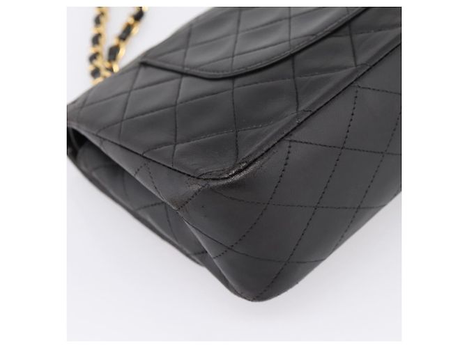 Borsa a tracolla CHANEL Chain Matelasse 25 in pelle d'agnello nera e oro CC Auth 209270V Nero D'oro - vista 14